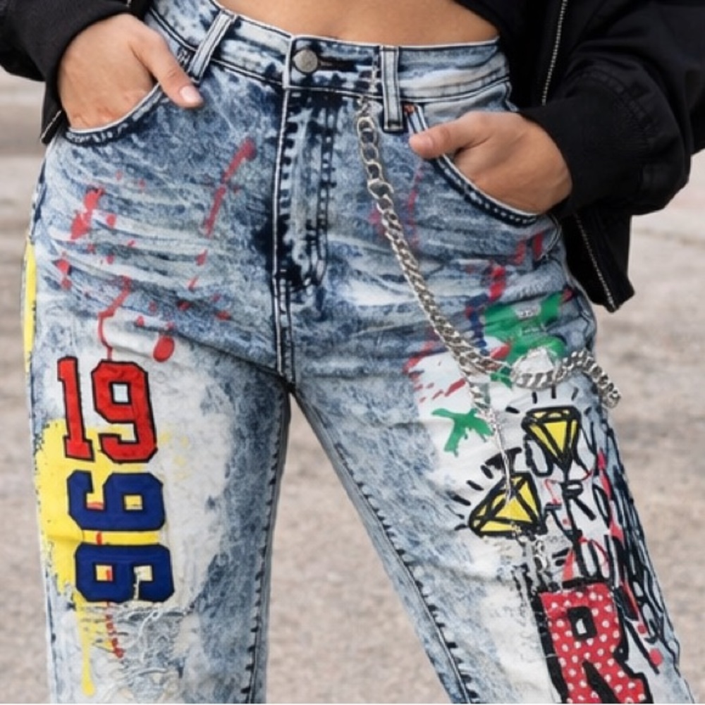 Women’s Graphic Spray Painted Printed Jeans Size 34” X 34” NWT